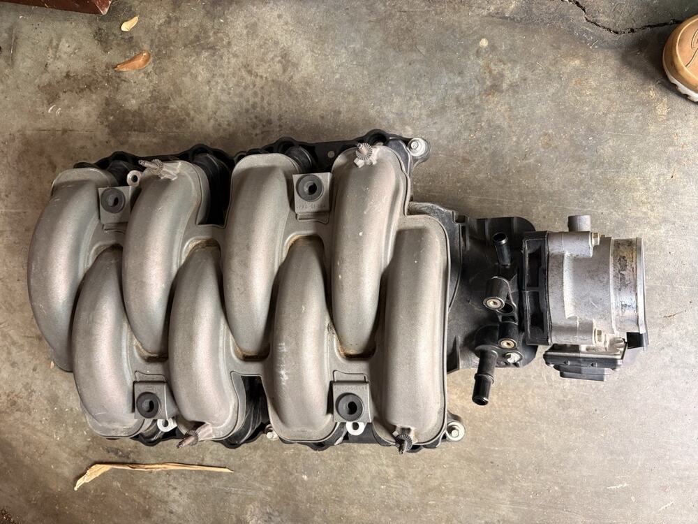 2015-2017 Ford Mustang GT S550 5.0L Intake Manifold FR3E-9S455-HG FH